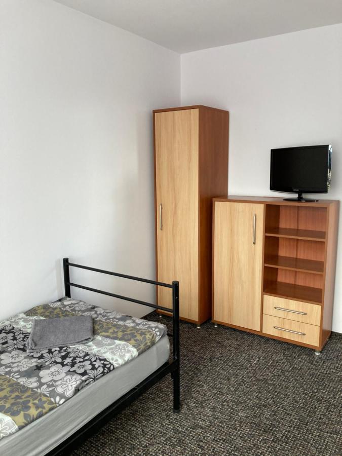 Apartament I Pokoje Szalawa Калиш Экстерьер фото