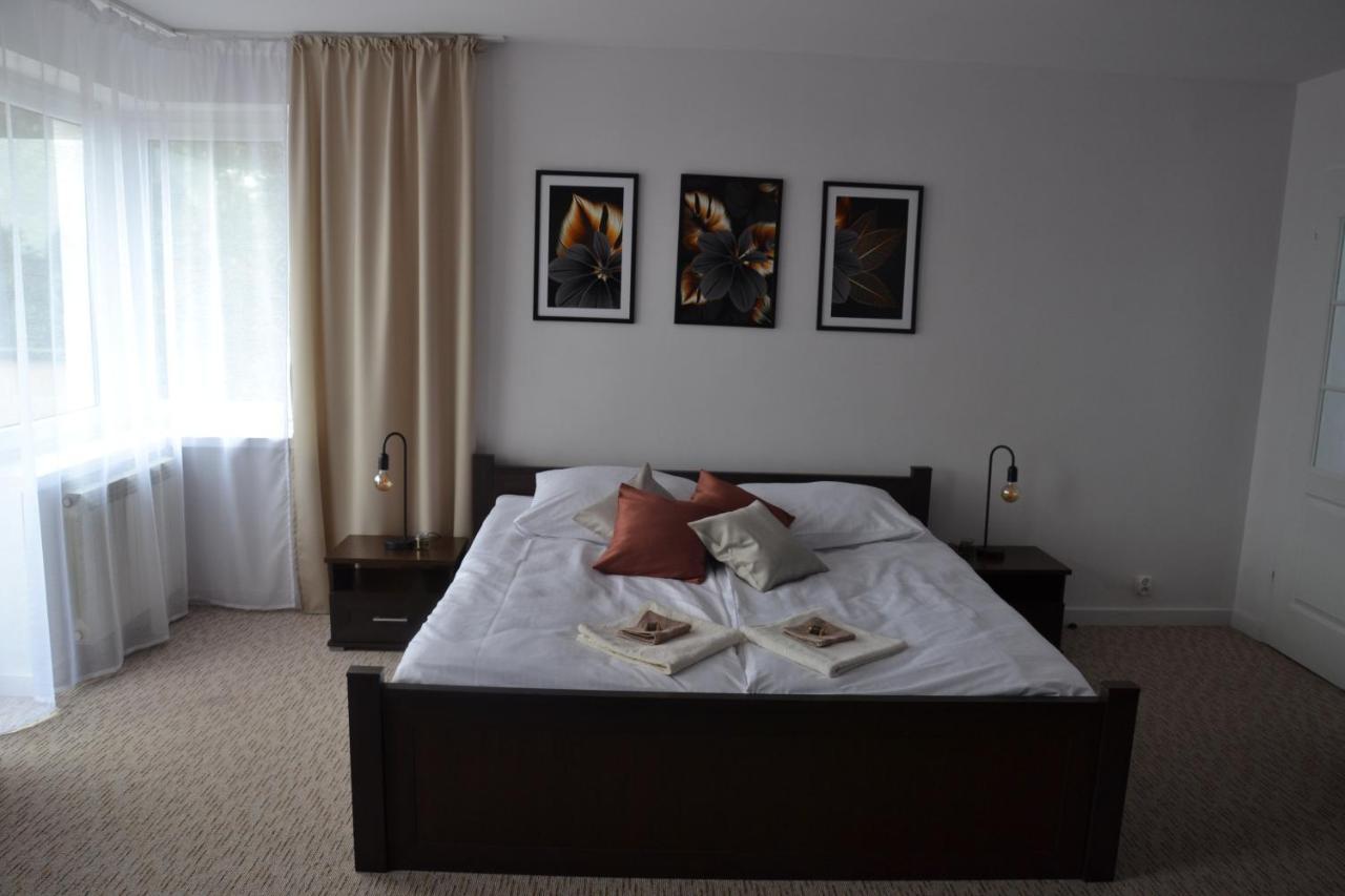 Apartament I Pokoje Szalawa Калиш Экстерьер фото