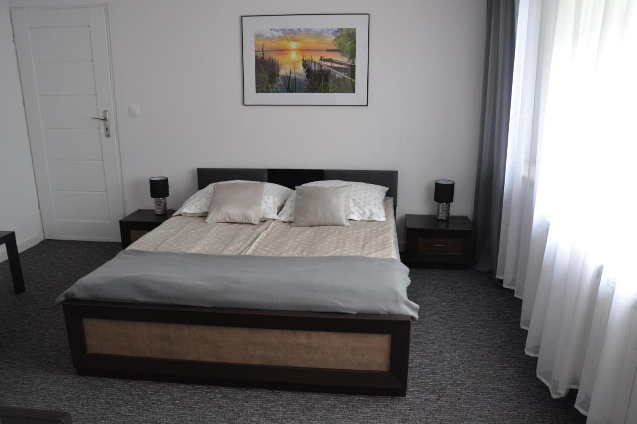 Apartament I Pokoje Szalawa Калиш Экстерьер фото