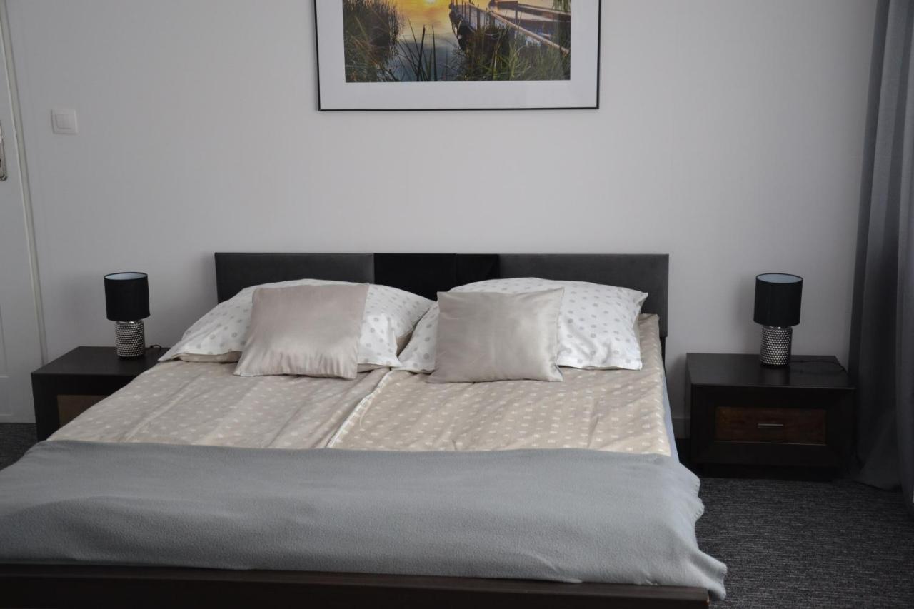 Apartament I Pokoje Szalawa Калиш Экстерьер фото