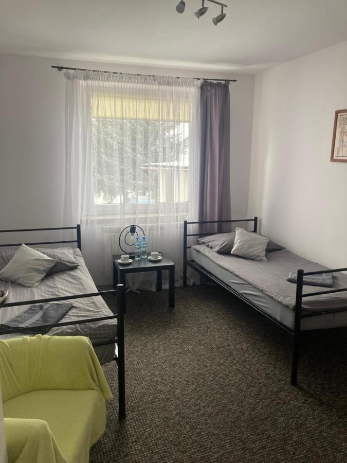 Apartament I Pokoje Szalawa Калиш Экстерьер фото