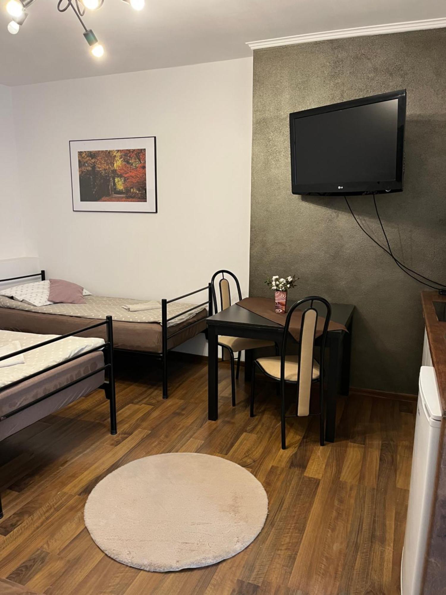 Apartament I Pokoje Szalawa Калиш Экстерьер фото